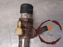 Injecteur 2 - RENAULT - 132111041910