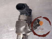 Injecteur 2 - VOLKSWAGEN - 4L130277AE